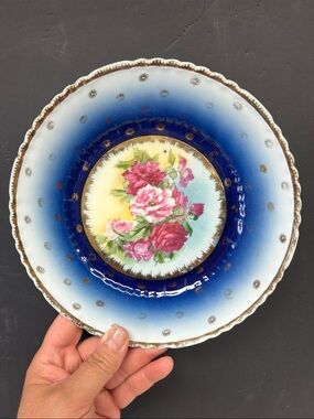 Vintage 8.5” Bavarian porcelain plate with scalloped edge & pink cabbage roses
